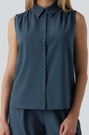 Sleeveless Work Shirt with wide straight pants — photo 1
